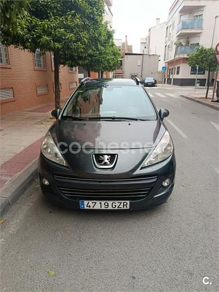 Usado Peugeot 207 Outdoor Outdoor 112 CV (82 kW) 2011 Gris / plata Familiar