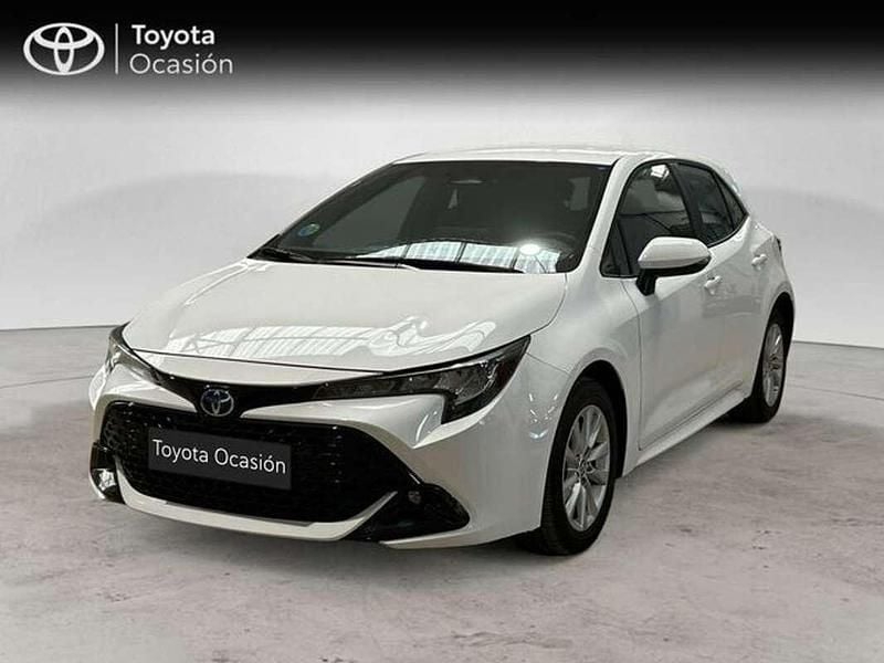 Blanco Usado 2024 Toyota Corolla Active Berlina | 26.250 € (Un poco caro) - Imagen 1/4