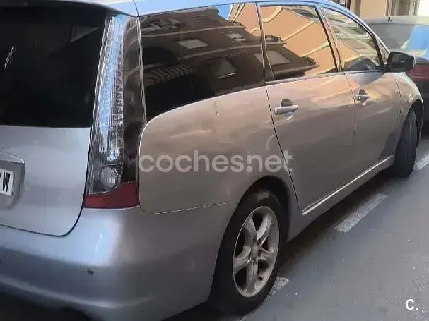 Usado Mitsubishi Grandis Intense 136 CV (100 kW) 2006 Blanco Monovolumen