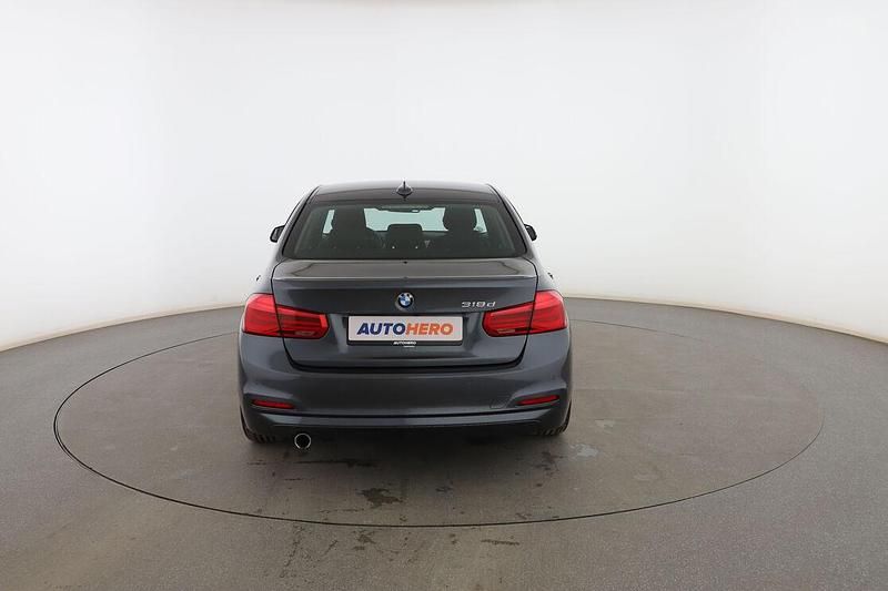 Usado BMW 318 Comfort Edition 150 CV (110 kW) 2017 Gris Berlina