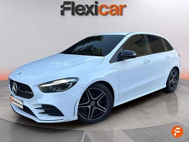 Usado Mercedes B200 150 CV (110 kW) 2023 Blanco Monovolumen