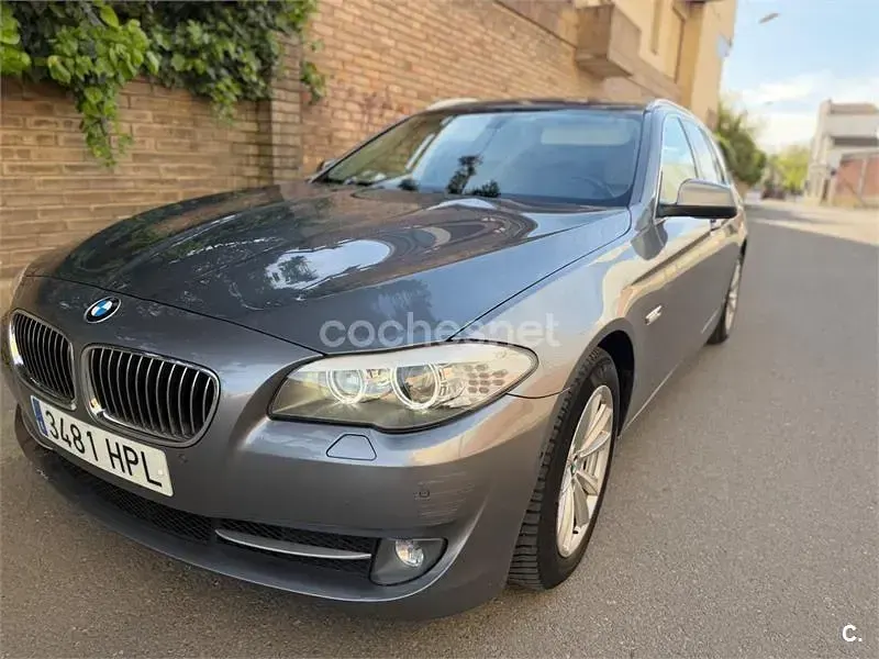 Usado BMW 520 184 CV (135 kW) 2013 Gris / plata Familiar