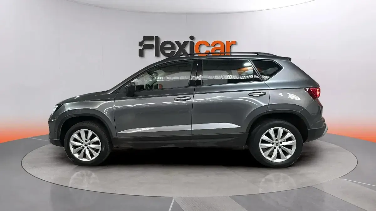 Usado Seat Ateca Style 150 CV (110 kW) 2023 Gris SUV