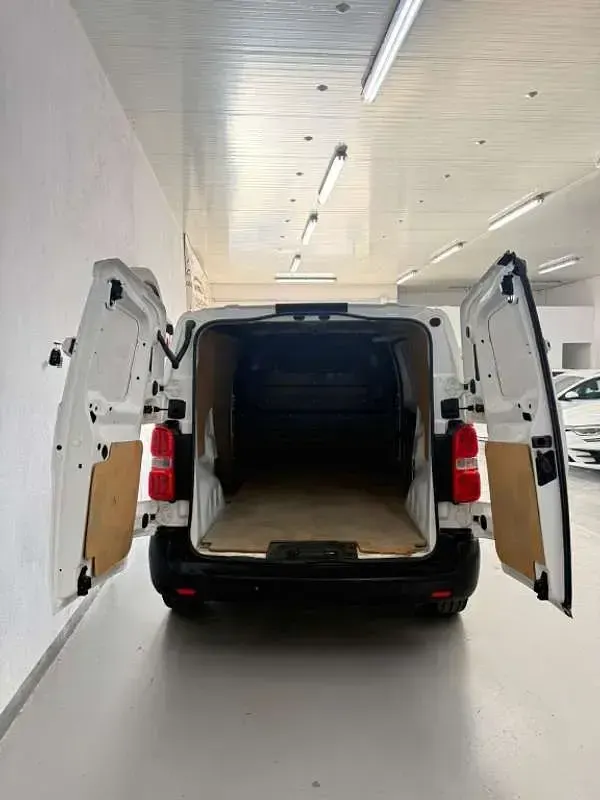 Usado Opel Vivaro 120 CV (88 kW) 2021 Blanco Monovolumen