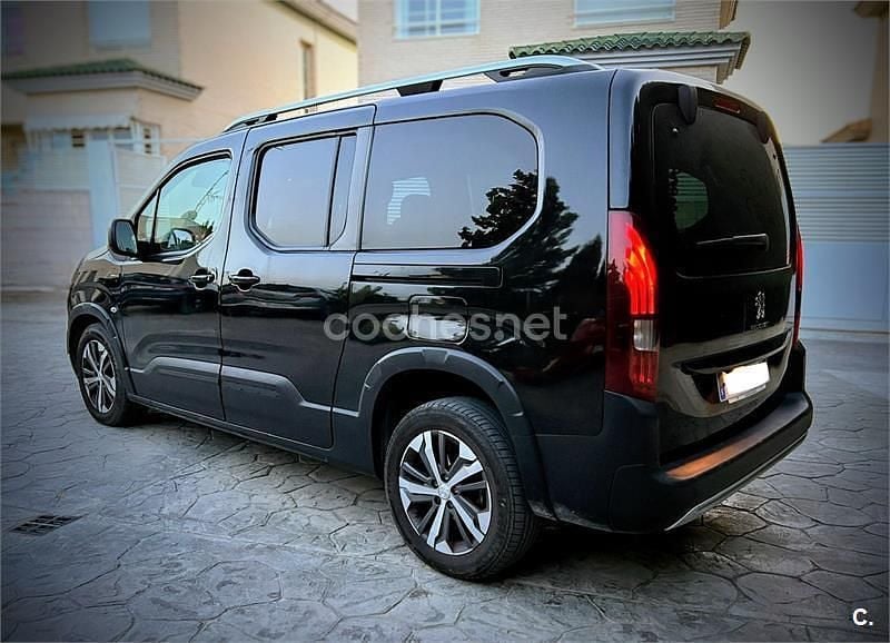 Usado Peugeot Rifter GT-line 130 CV (95 kW) 2020 Negro Monovolumen
