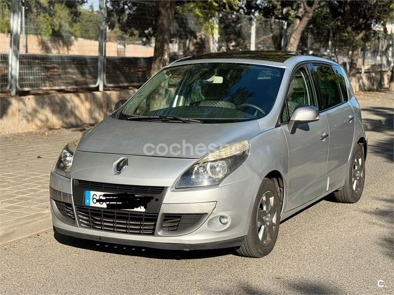 Gris / plata Usado 2011 Renault Scénic III Dynamique Monovolumen | 3800 € (Buen precio) - Imagen 1/4