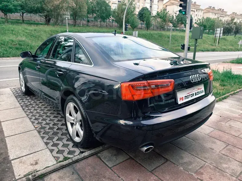 Usado Audi A6 204 CV (150 kW) 2012 Negro Berlina