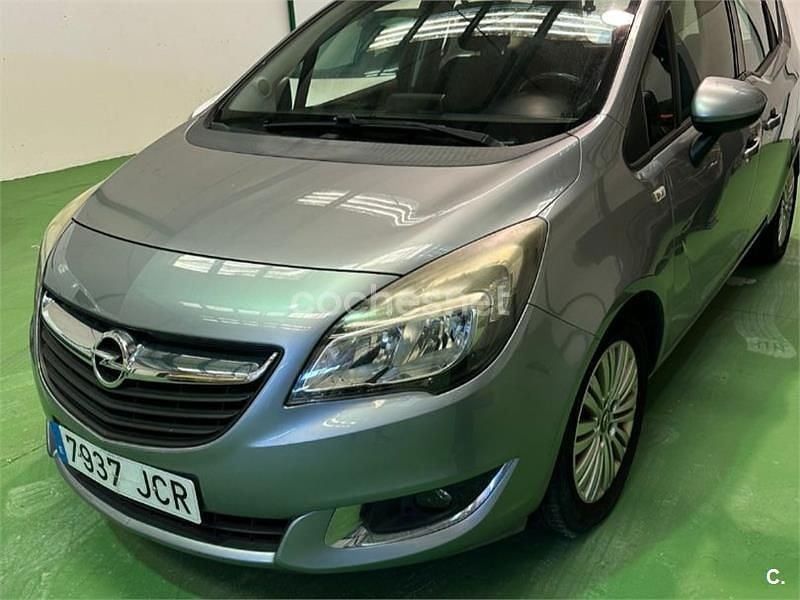 Usado Opel Meriva Selective 110 CV (80 kW) 2015 Gris / plata Monovolumen