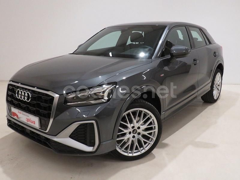 Usado Audi Q2 150 CV (110 kW) 2025 Gris / plata SUV