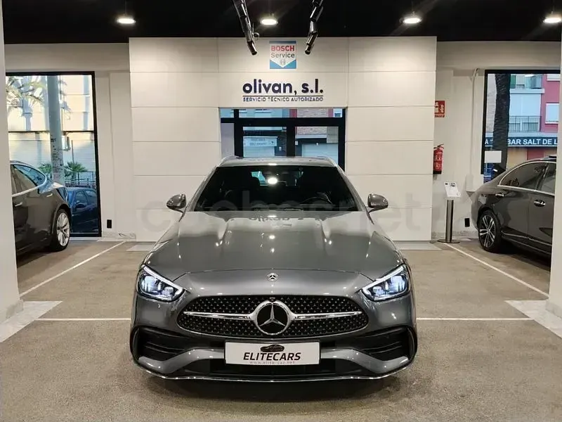 Usado Mercedes C300e 313 CV (230 kW) 2023 Gris / plata Familiar