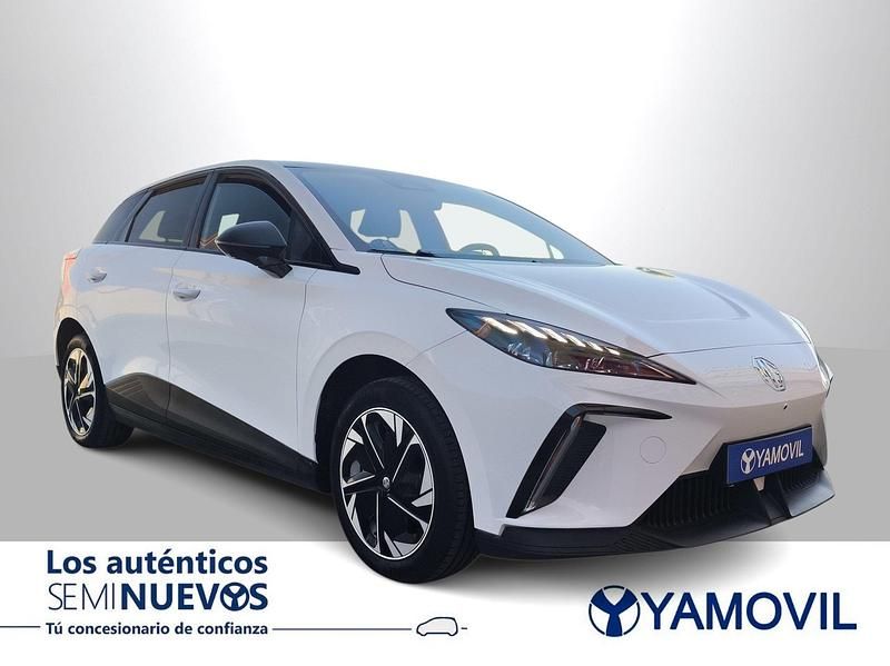 Usado MG MG4 EV Comfort 150 kW (204 HP) 2023 Branco Citadino