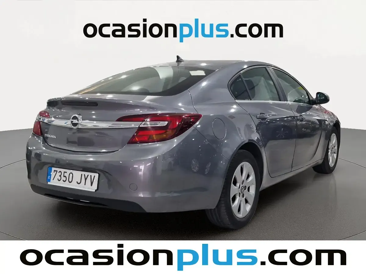 Usado Opel Insignia Selective 140 CV (102 kW) 2017 Gris Berlina