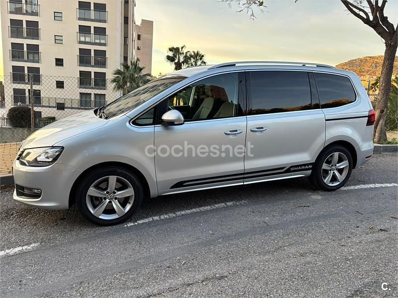 Usado VW Sharan Advance 150 CV (110 kW) 2018 Gris / plata Monovolumen