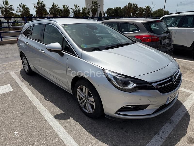 Usado Opel Astra Dynamic 200 CV (147 kW) 2017 Gris / plata Familiar