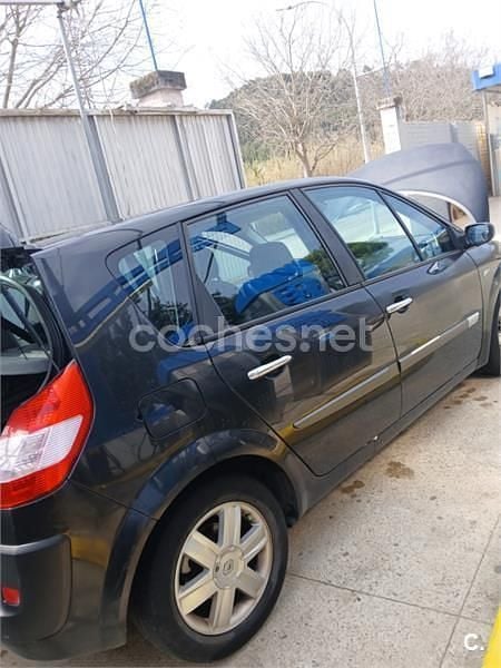 Usado Renault Scénic II Dynamique 120 CV (88 kW) 2005 Negro Monovolumen