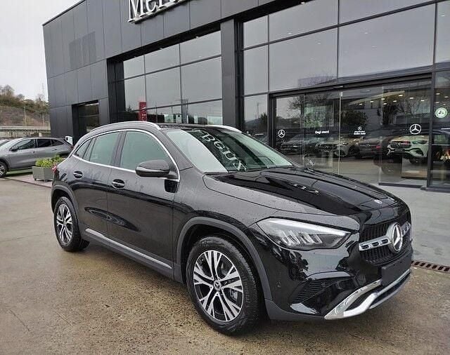 Nuevo Mercedes GLA200 163 CV (119 kW) 2025 Negro SUV