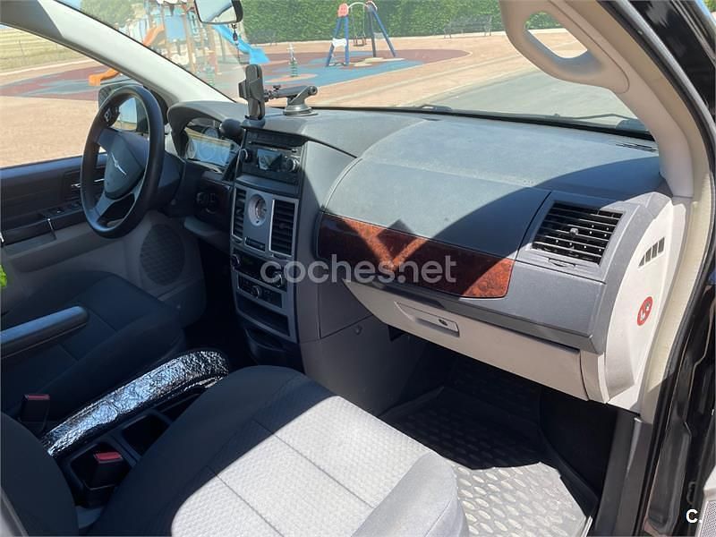 Negro Usado 2011 Chrysler Grand Voyager Monovolumen | 11.200 € (Un poco caro) - Imagen 1/4