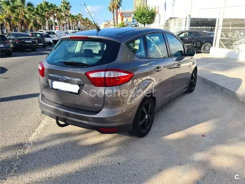 Usado Ford C-MAX Trend 125 CV (91 kW) 2013 Gris / plata Monovolumen