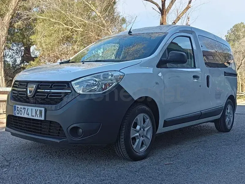 Usado Dacia Dokker Comfort 95 HP (69 kW) 2020 Branco Monovolume