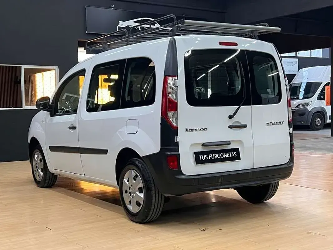 Usado Renault Kangoo 75 CV (55 kW) 2019 Blanco Monovolumen