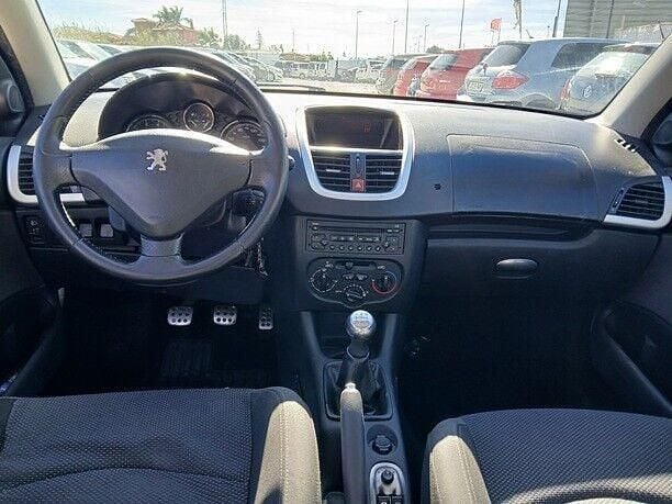 Usado Peugeot 206 75 CV (55 kW) 2011 Blanco Utilitario
