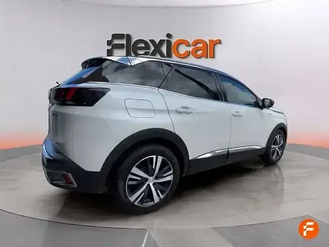 Usado Peugeot 3008 Allure 130 CV (95 kW) 2017 Blanco SUV