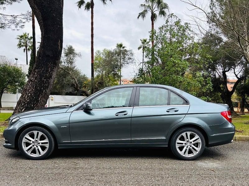 Usado Mercedes C220 Avantgarde 170 CV (125 kW) 2012 Gris / plata Berlina