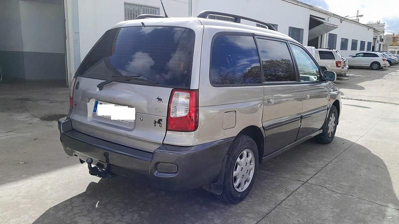 Usado Kia Joice 120 CV (88 kW) 2001 Beige Monovolumen