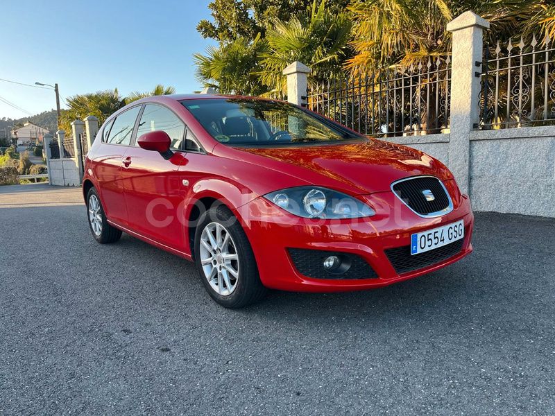 Usado Seat Leon Reference 105 CV (77 kW) 2009 Rojo Berlina