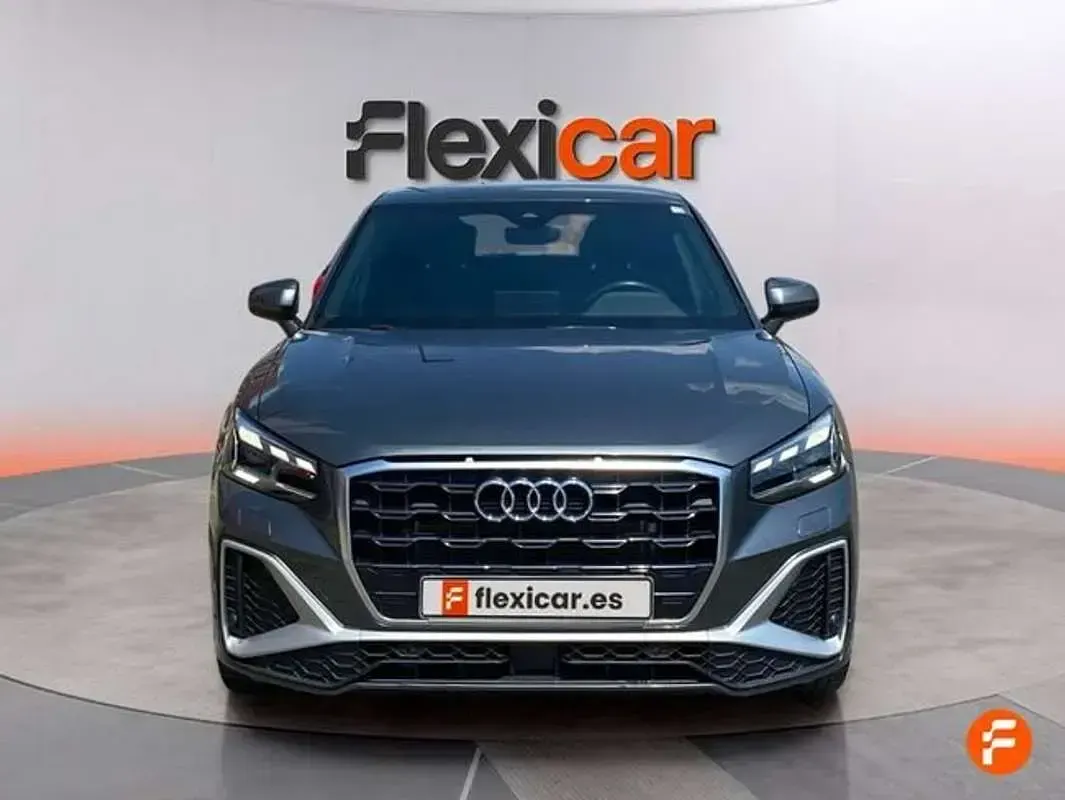 Usado Audi Q2 150 CV (110 kW) 2024 Gris SUV