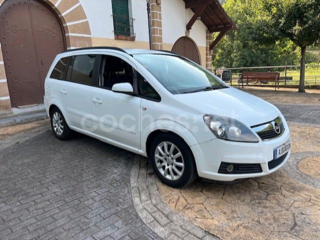 Usado Opel Zafira Enjoy 100 CV (73 kW) 2006 Blanco Monovolumen