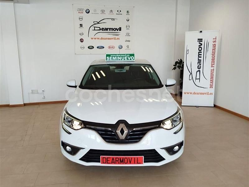 Usado Renault Mégane IV Business 90 CV (66 kW) 2017 Blanco Berlina