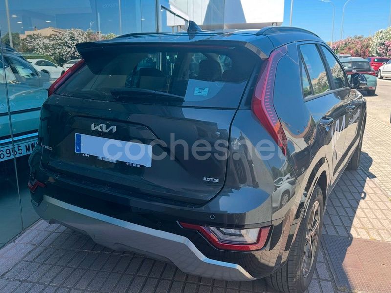 Nuevo Kia Niro 129 CV (94 kW) 2025 Gris / plata SUV
