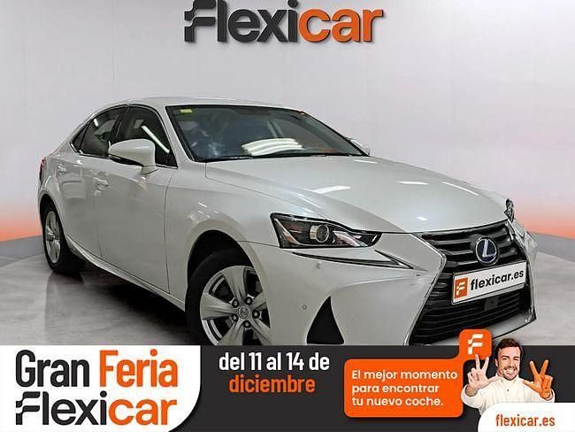 Usado Lexus IS300h Sport Line 223 CV (164 kW) 2019 Blanco Berlina