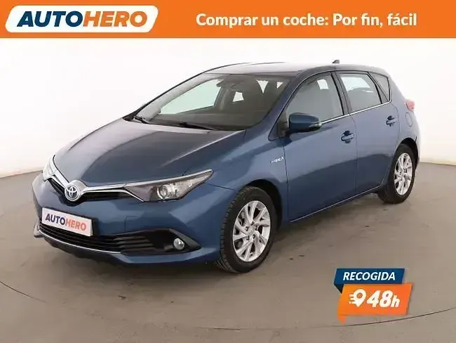 Usado Toyota Auris Hybrid Active 136 CV (100 kW) 2017 Berlina
