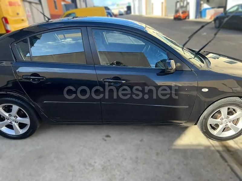 Usado Mazda 3 Active 105 CV (77 kW) 2005 Negro Berlina