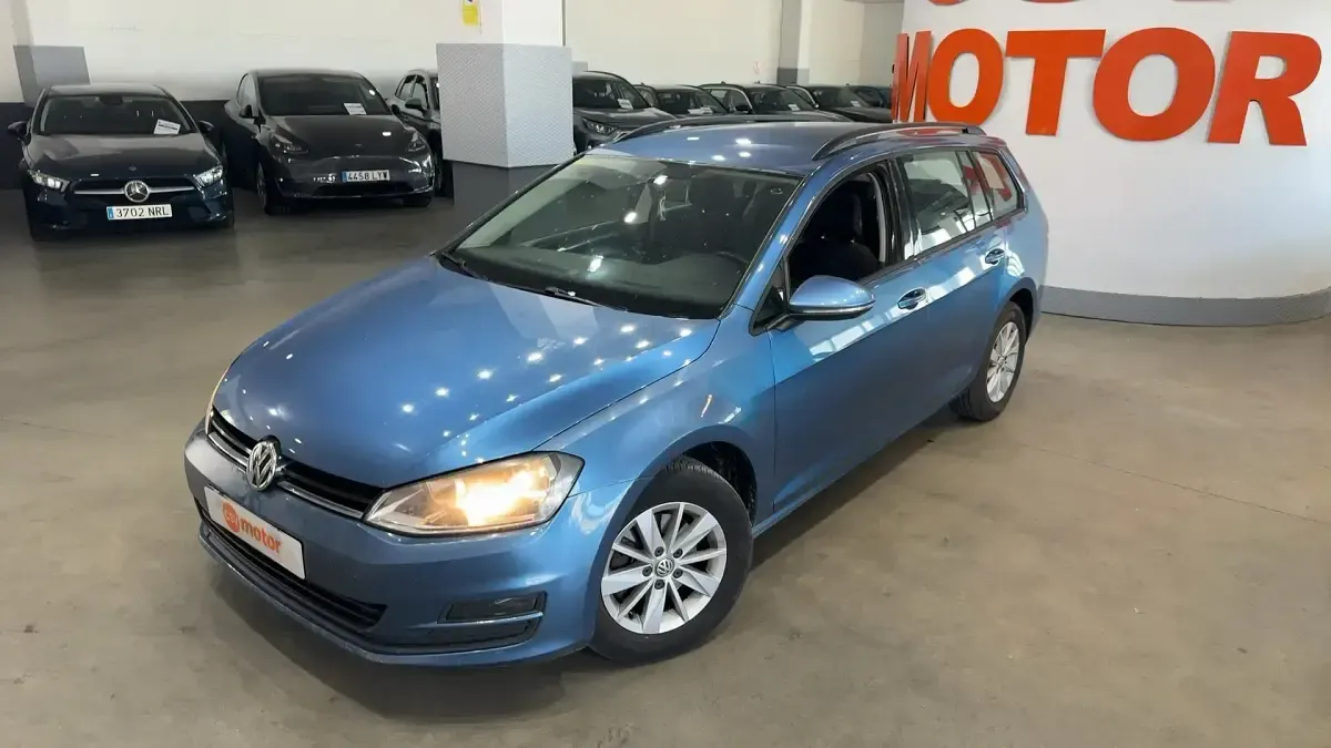 Usado VW Golf VII Business 105 CV (77 kW) 2014 Azul Familiar