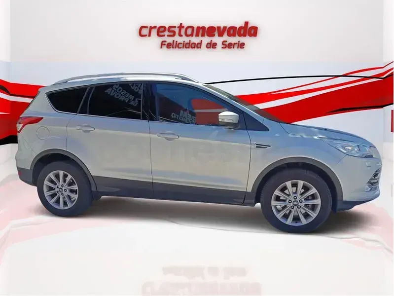 Usado Ford Kuga Titanium 150 CV (110 kW) 2016 Gris / plata SUV