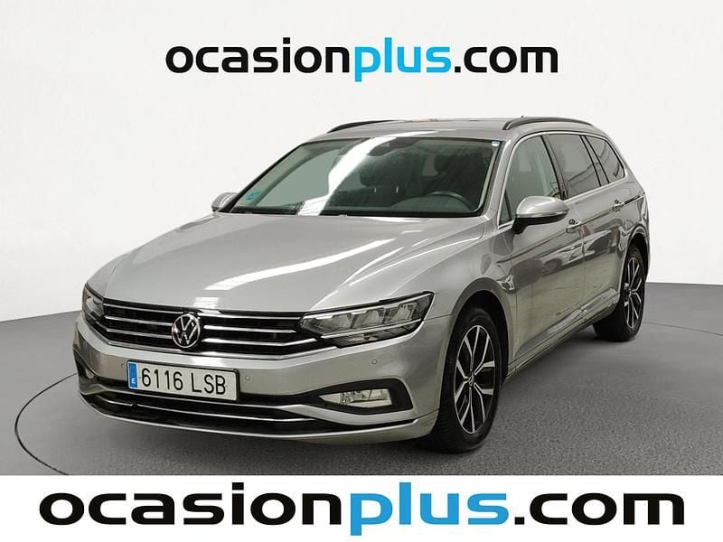 Gris plata Usado 2021 VW Passat Executive Familiar | 23.173 € (Precio justo) - Imagen 1/4