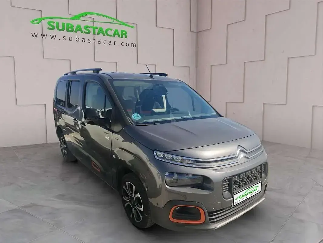 Usado Citroën e-Berlingo Shine 131 CV (96 kW) 2022 Gris Monovolumen