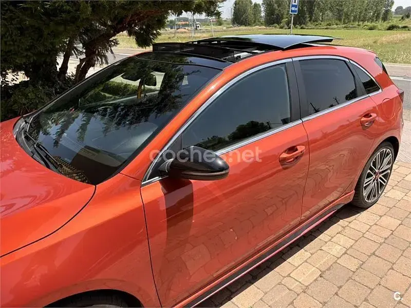 Usado Kia Ceed GT GT 204 CV (150 kW) 2020 Naranja Berlina