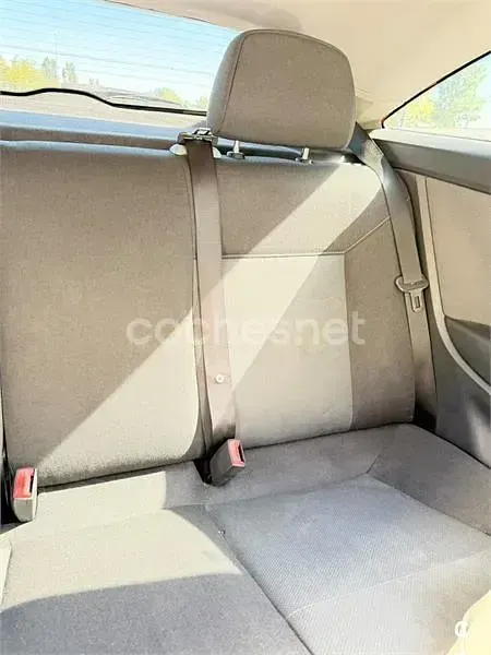 Usado Opel Astra GTC Enjoy 105 CV (77 kW) 2005 Gris / plata Berlina
