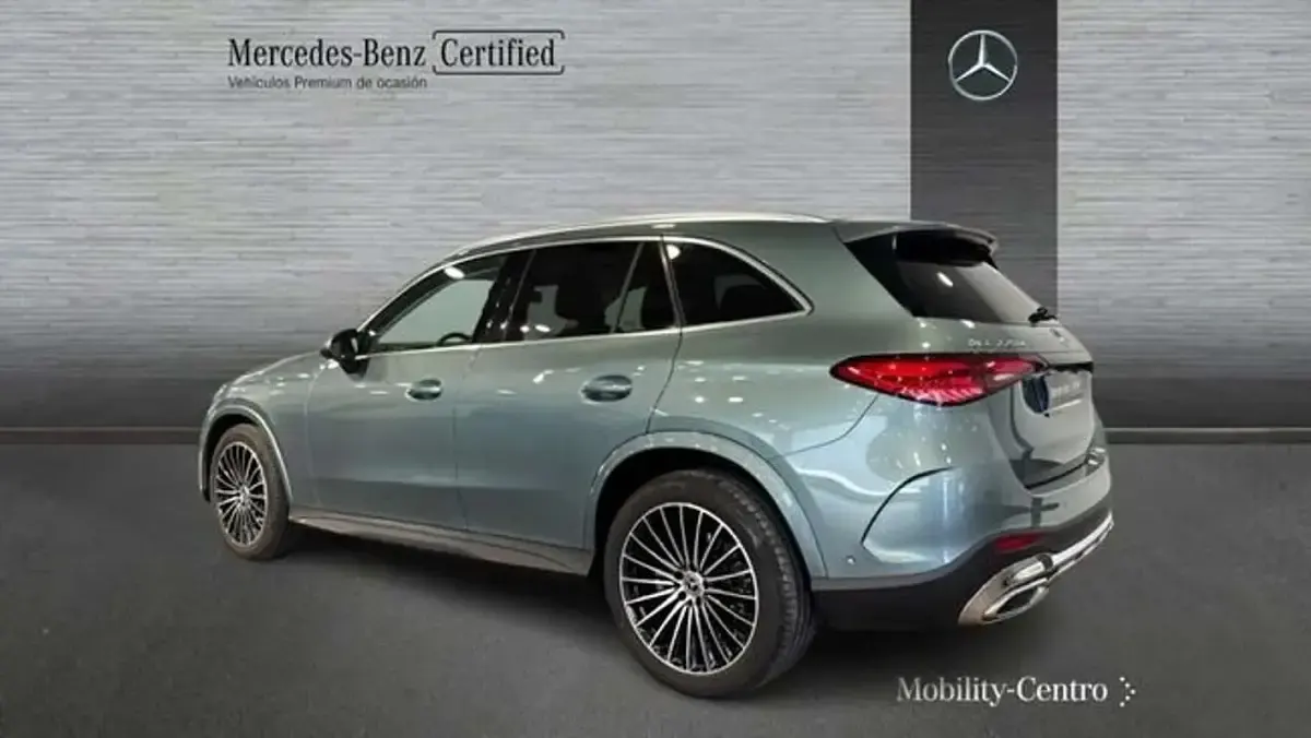 Usado Mercedes GLC220 197 CV (144 kW) 2024 Verde SUV