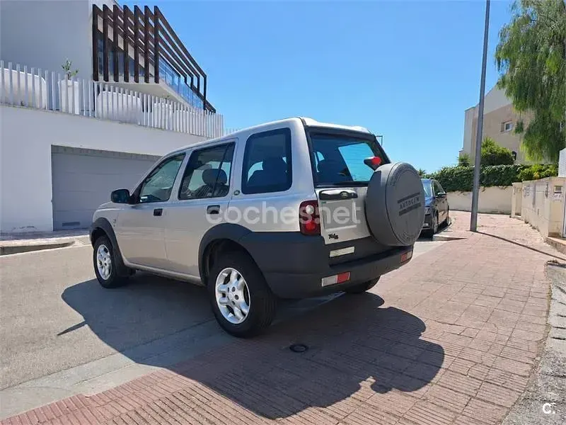 Usado Land Rover Freelander 112 CV (82 kW) 2003 Gris / plata SUV