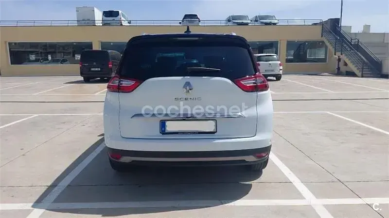Usado Renault Grand Scénic IV Edition One 130 CV (95 kW) 2017 Blanco Monovolumen