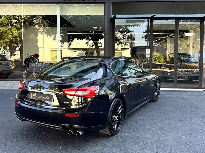 Usado Maserati Ghibli 275 CV (202 kW) 2016 Negro Berlina