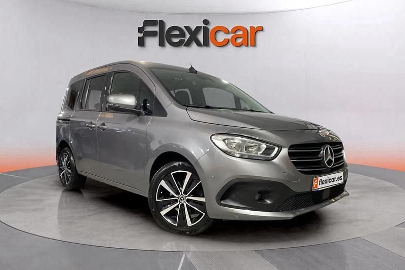 Gris Usado 2023 Mercedes 180 Berlina | 22.970 € (Buen precio) - Imagen 1/4