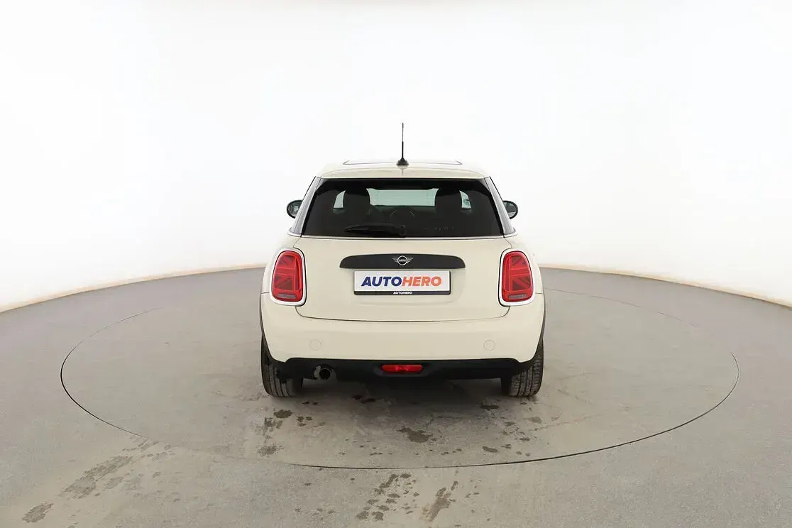 Usado Mini ONE 102 CV (75 kW) 2019 Blanco Utilitario