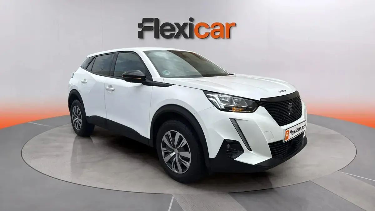 Usado Peugeot 2008 Active 110 CV (80 kW) 2022 SUV