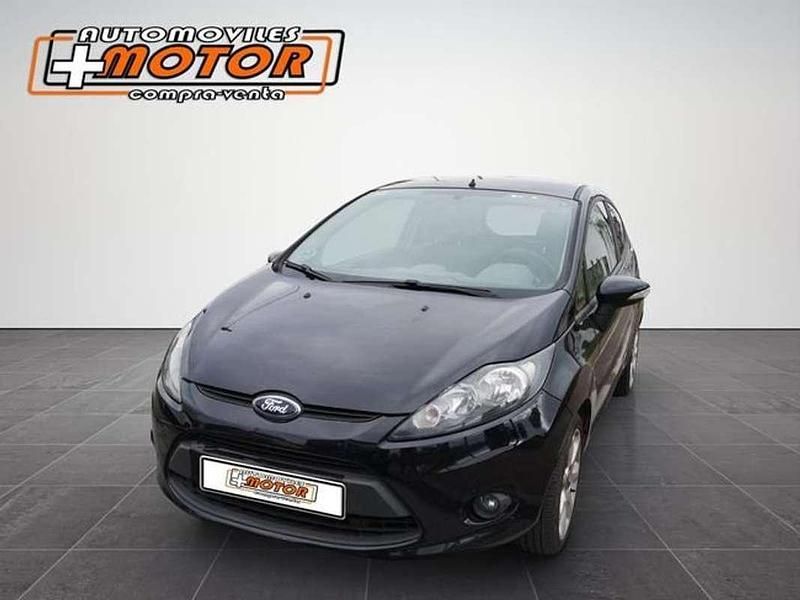 Usado Ford Fiesta Trend 95 CV (69 kW) 2011 Negro Utilitario